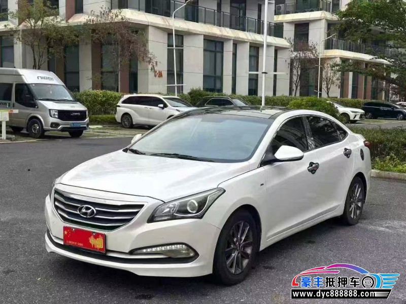 14年现代名图轿车抵押车出售