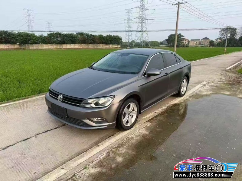 15年大众凌渡轿车抵押车出售