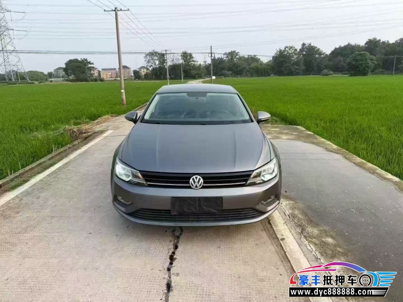 抵押车出售15年大众凌渡轿车