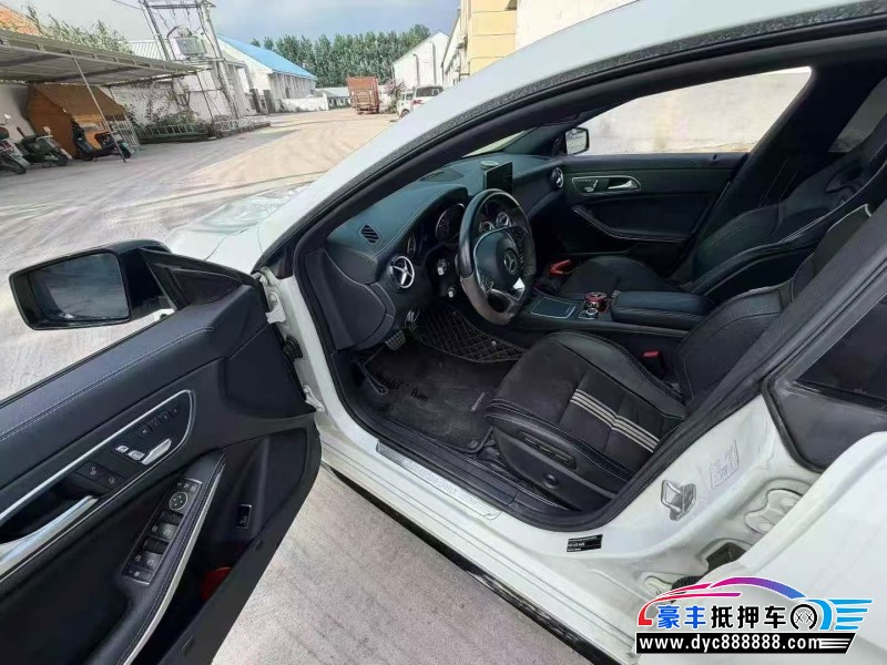 18年奔驰CLA轿车抵押车出售