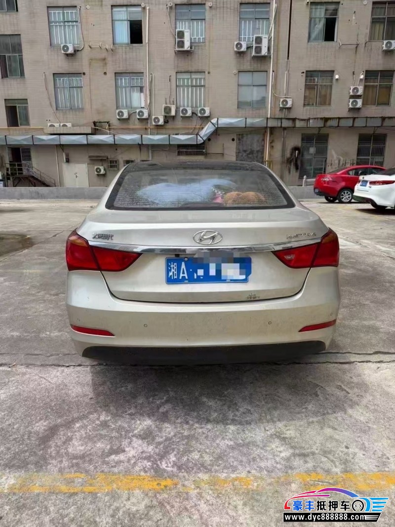 15年现代名图轿车抵押车出售