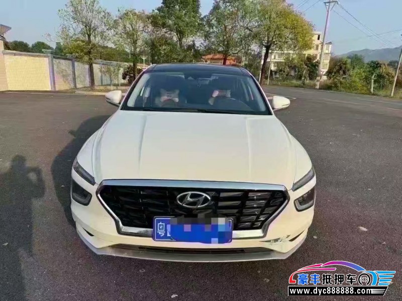 抵押车出售22年现代名图轿车