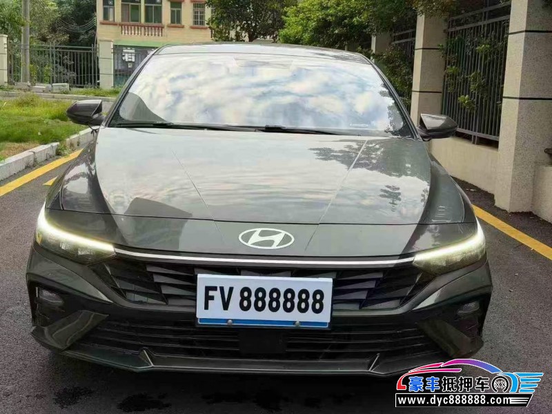 抵押车出售25年现代伊兰特轿车