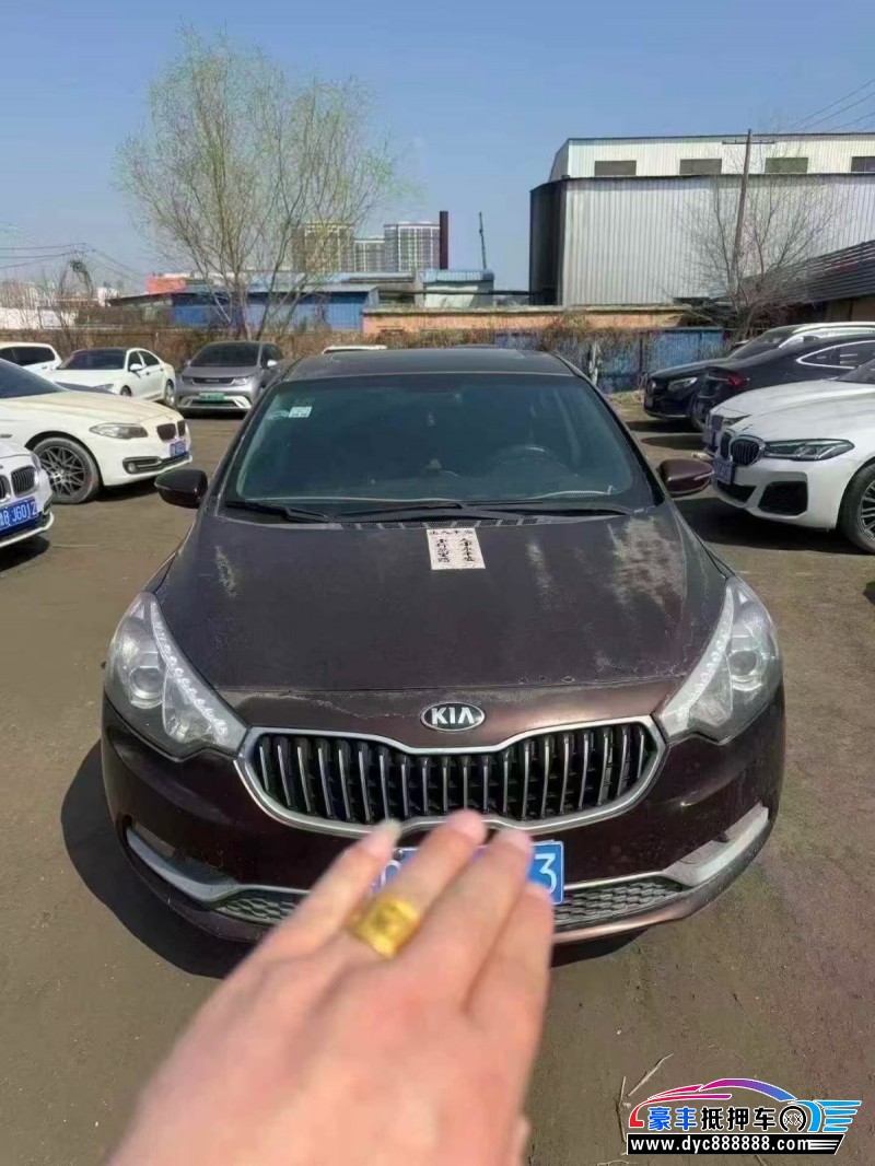 抵押车出售14年起亚K3轿车