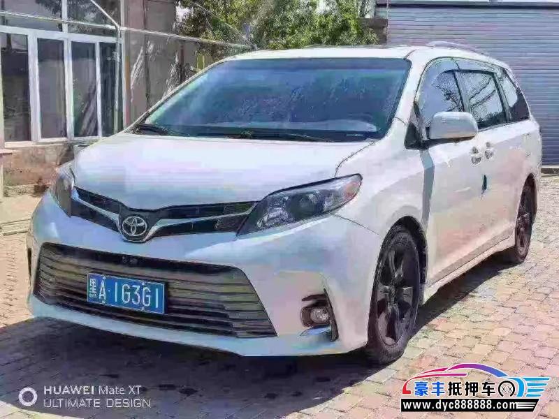 抵押车出售20年丰田塞纳轿车