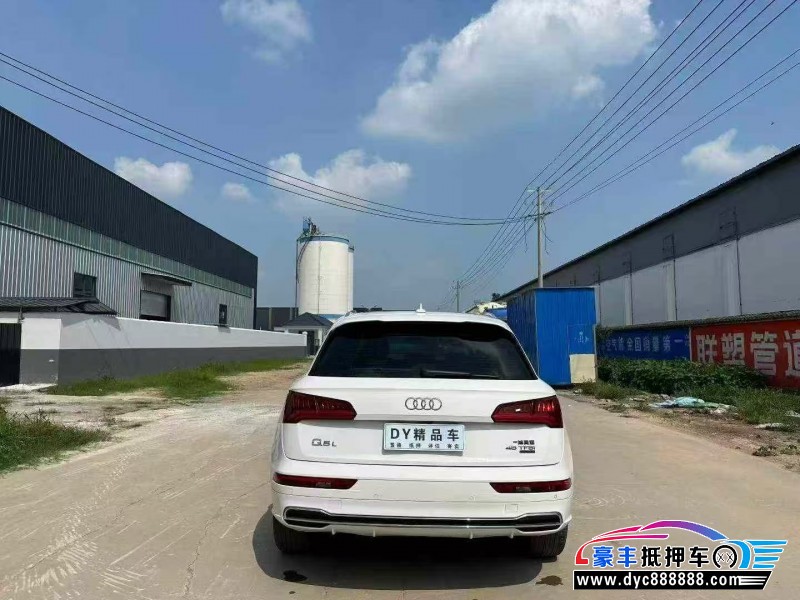 18年奥迪Q5轿车抵押车出售