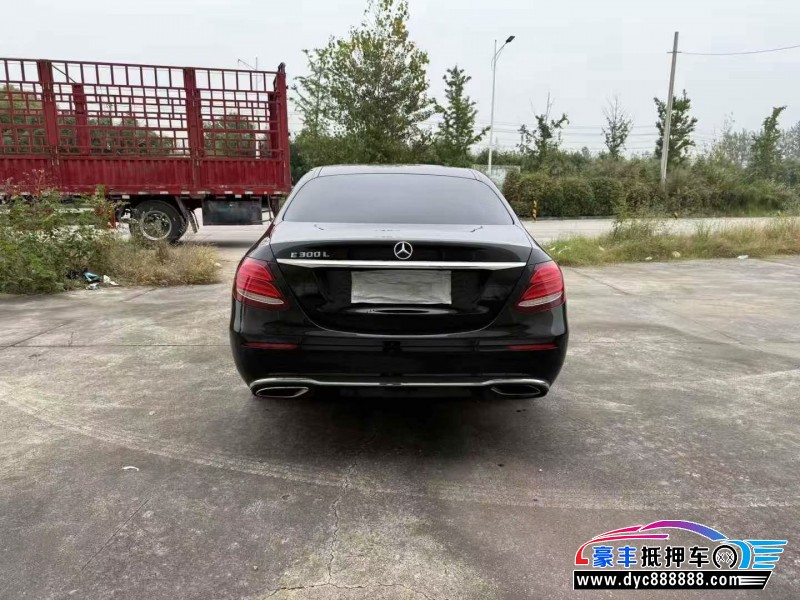16年奔驰E轿车抵押车出售