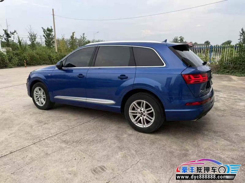 17年奥迪Q7轿车抵押车出售