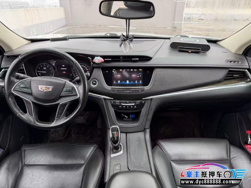 17年凯迪拉克XT5轿车抵押车出售