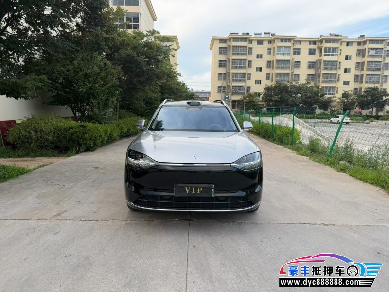 抵押车出售25年华为问界轿车