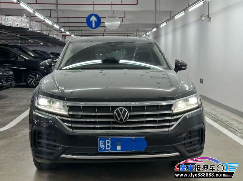 抵押车出售23年大众途锐轿车