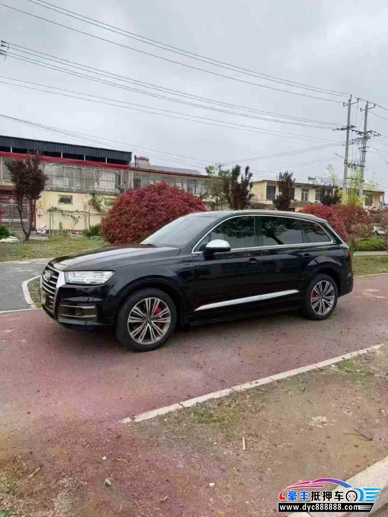 19年奥迪Q7轿车抵押车出售
