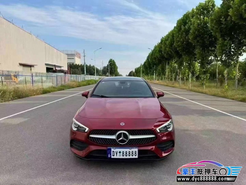 抵押车出售21年奔驰CLA轿车