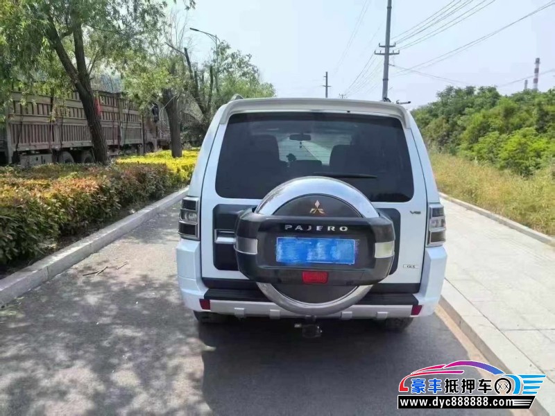 20年三菱帕杰罗轿车抵押车出售