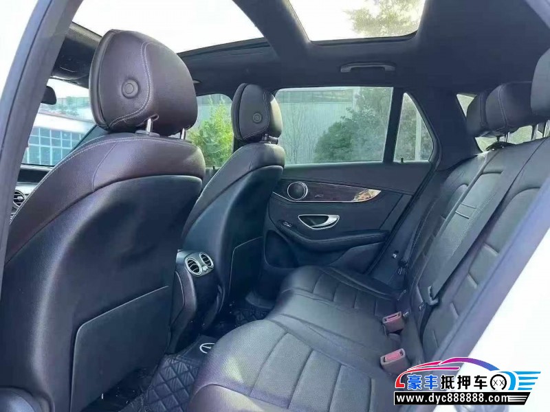 17年奔驰GLC轿车抵押车出售