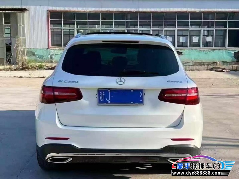 17年奔驰GLC轿车抵押车出售