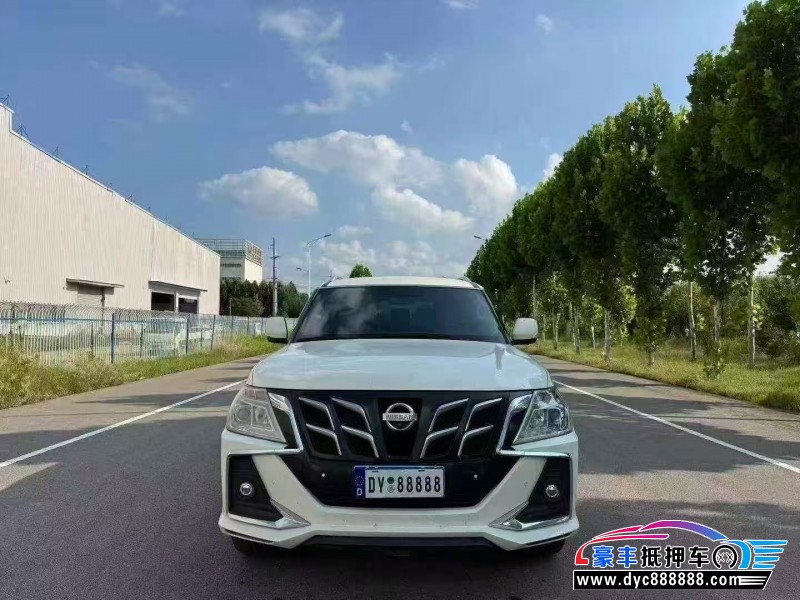抵押车出售18年日产途乐轿车