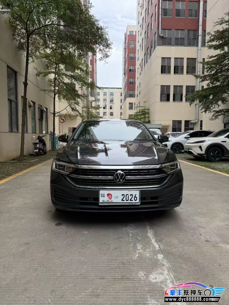 抵押车出售26年大众速腾轿车