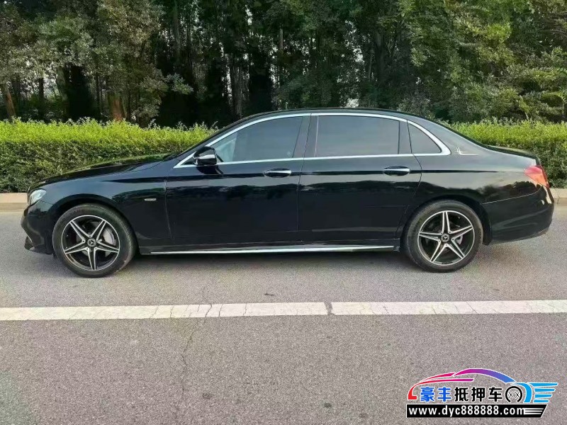 20年奔驰E轿车抵押车出售