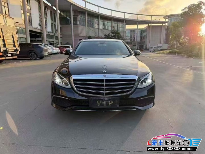 抵押车出售20年奔驰E轿车