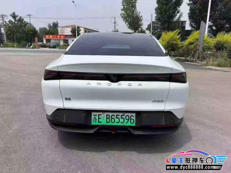 24年极狐阿尔法S轿车抵押车出售