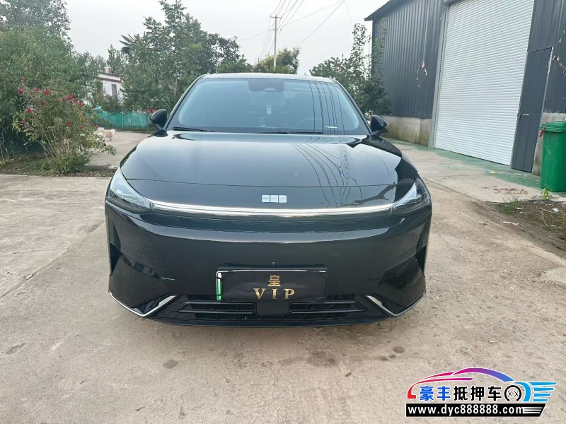 抵押车出售24年吉利银河L6轿车