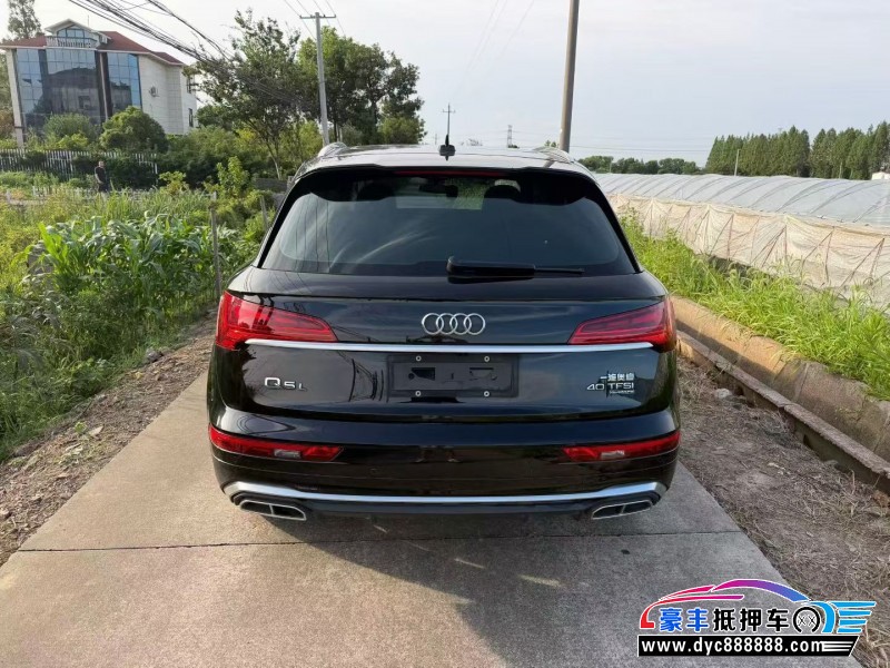 21年奥迪Q5轿车抵押车出售