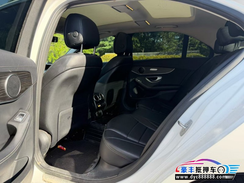 21年奔驰C轿车抵押车出售