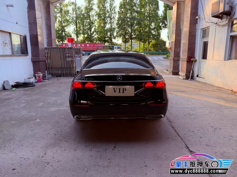 25年奔驰E轿车抵押车出售