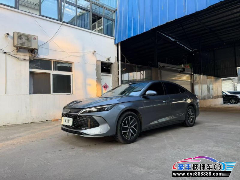 25年比亚迪秦轿车抵押车出售
