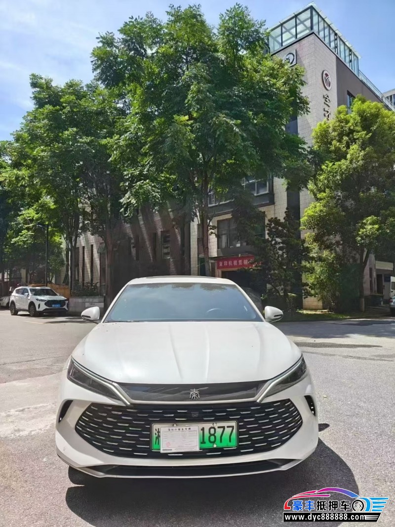 抵押车出售25年比亚迪秦轿车