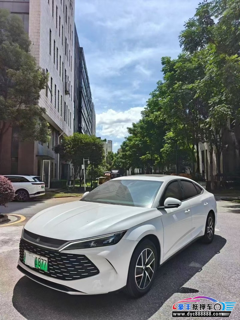 25年比亚迪秦轿车抵押车出售