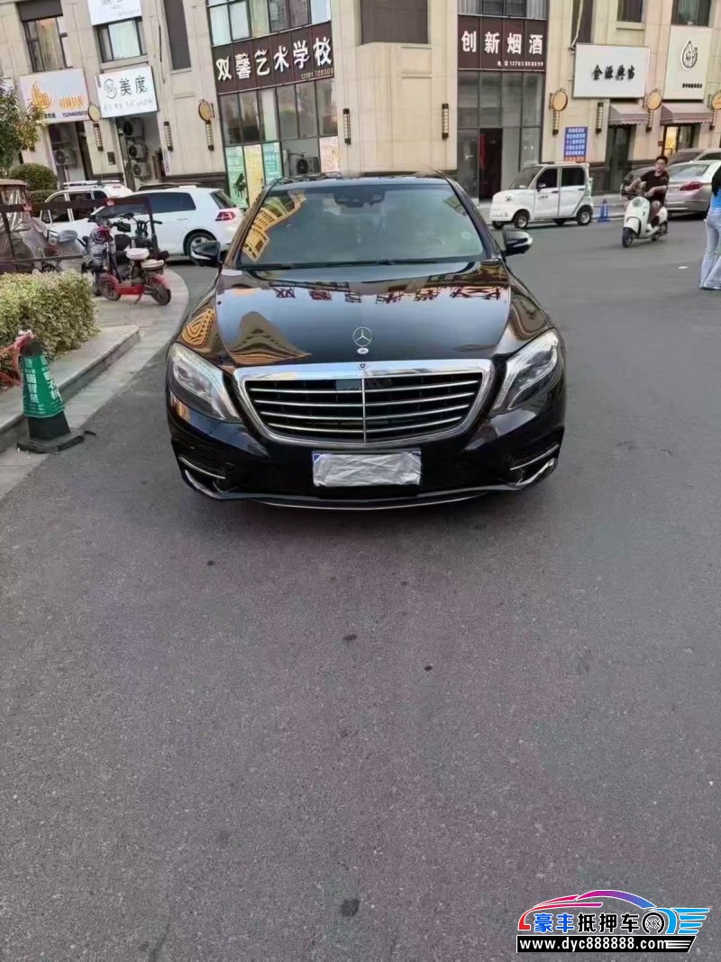 抵押车出售17年奔驰S轿车