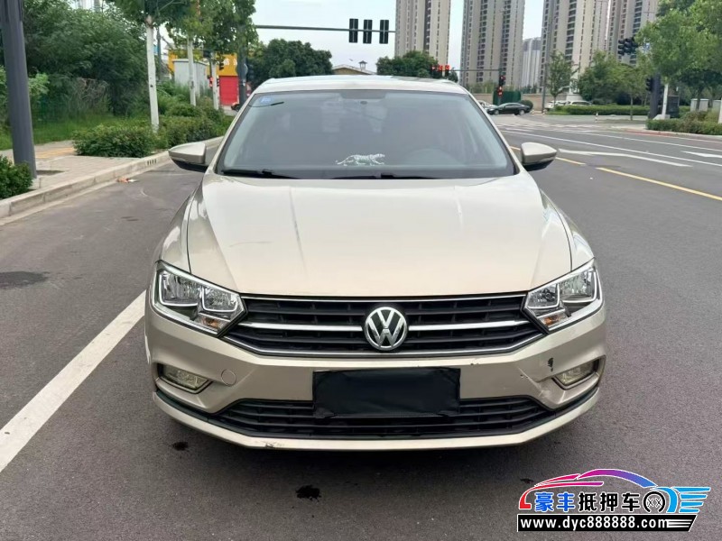 抵押车出售19年大众宝来轿车