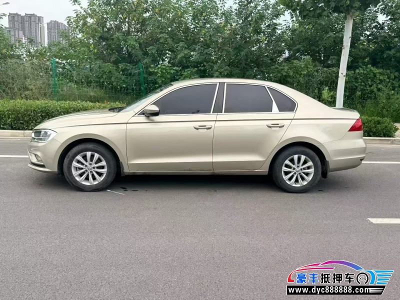 19年大众宝来轿车抵押车出售