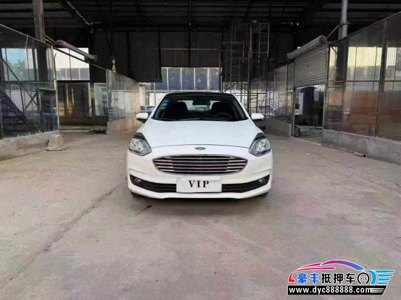 抵押车出售19年福特福睿斯轿车