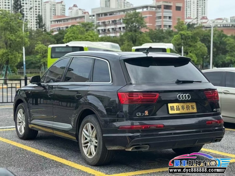 16年奥迪Q7轿车抵押车出售