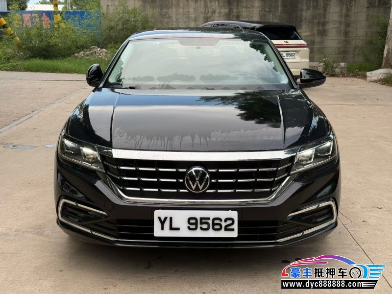 抵押车出售21年大众帕萨特轿车
