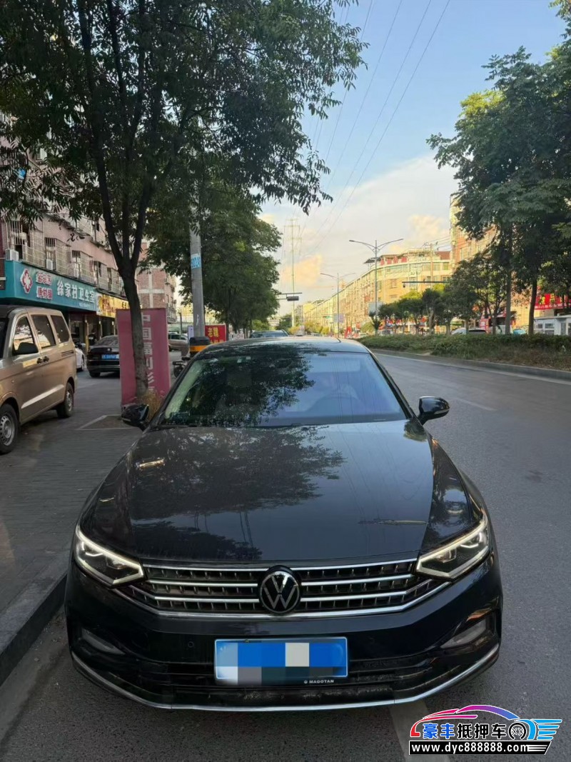抵押车出售24年大众迈腾轿车