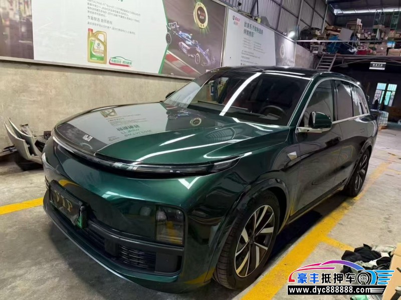 抵押车出售23年理想L8轿车