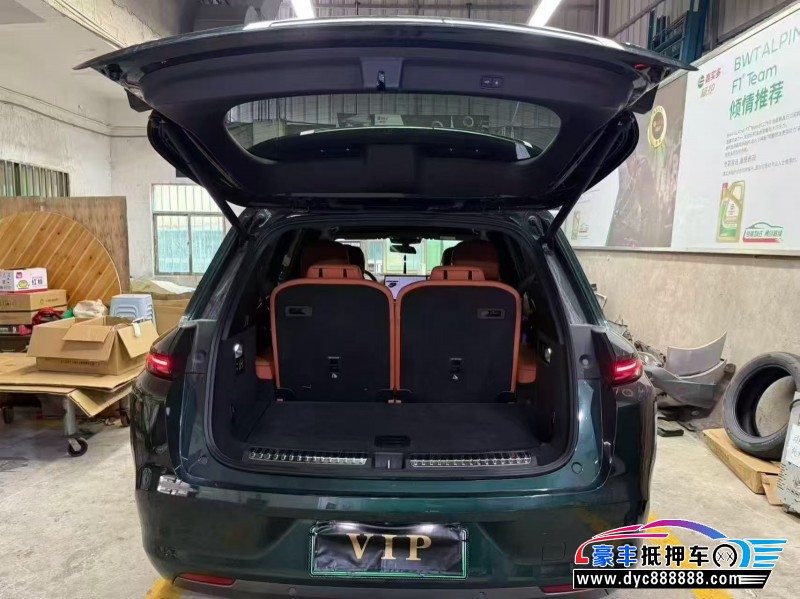 23年理想L8轿车抵押车出售