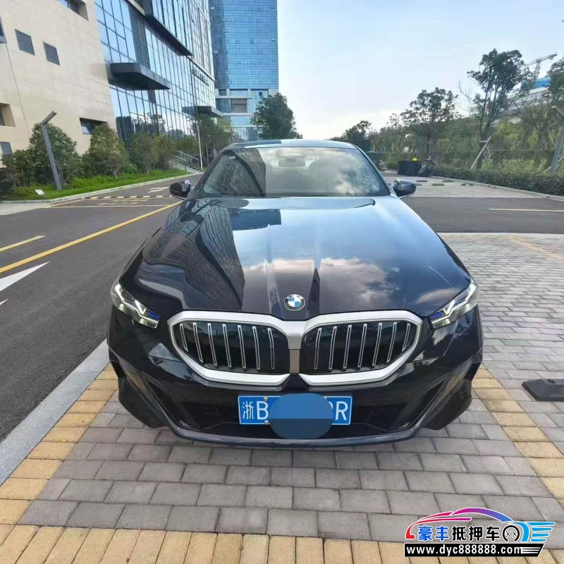 25年宝马5系轿车抵押车出售