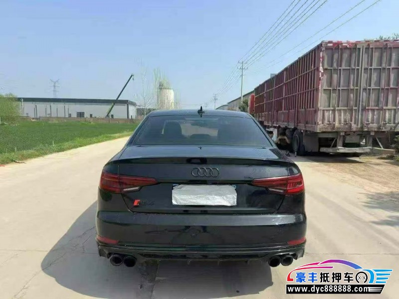 19年奥迪A4L轿车抵押车出售
