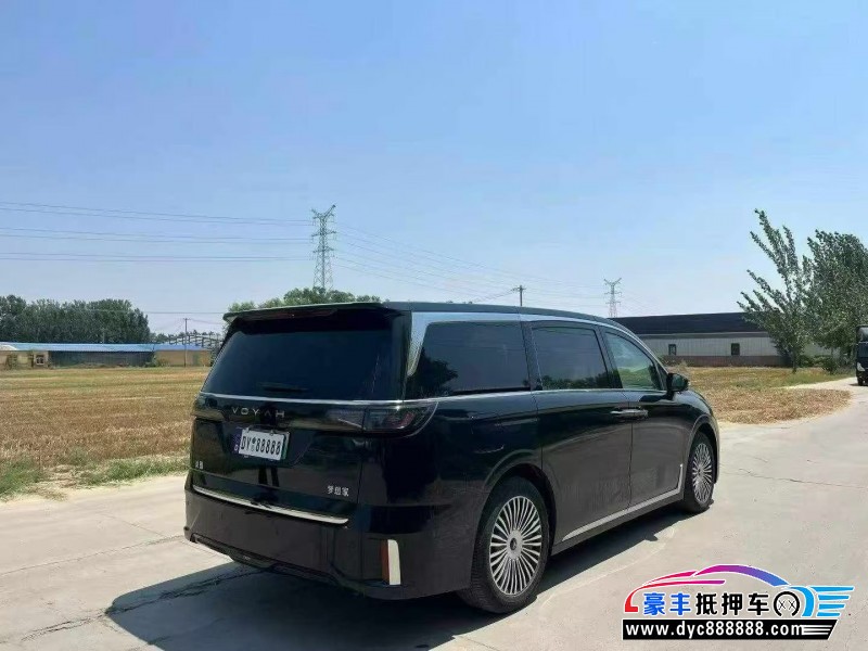 26年岚图梦想家轿车抵押车出售