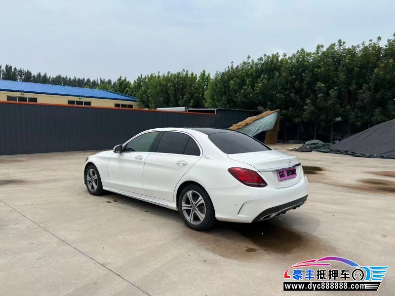 20年奔驰C轿车抵押车出售