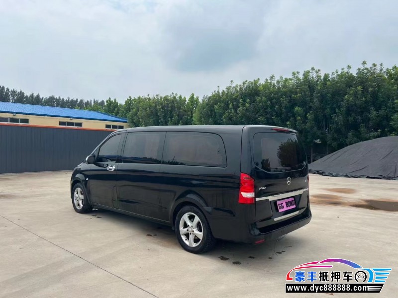 17年奔驰威霆轿车抵押车出售