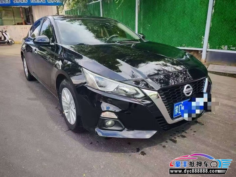 抵押车出售21年日产天籁轿车