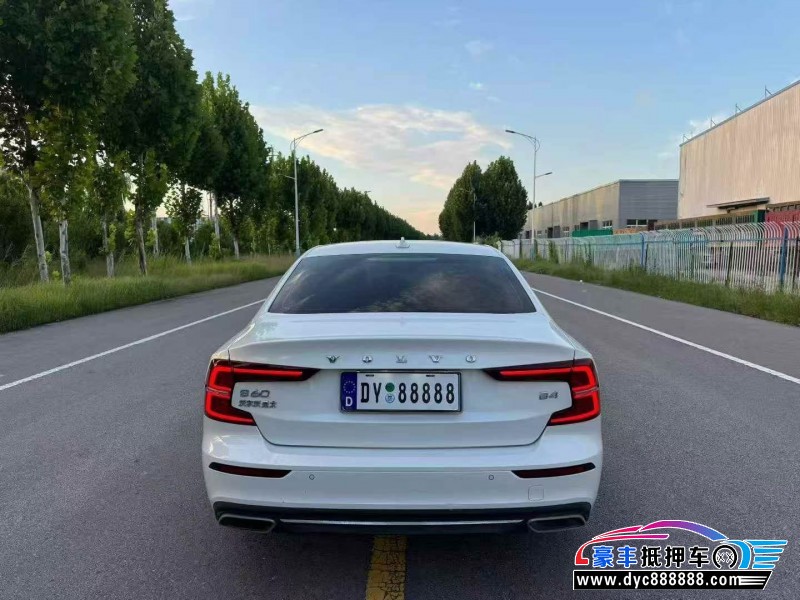 22年沃尔沃S60轿车抵押车出售