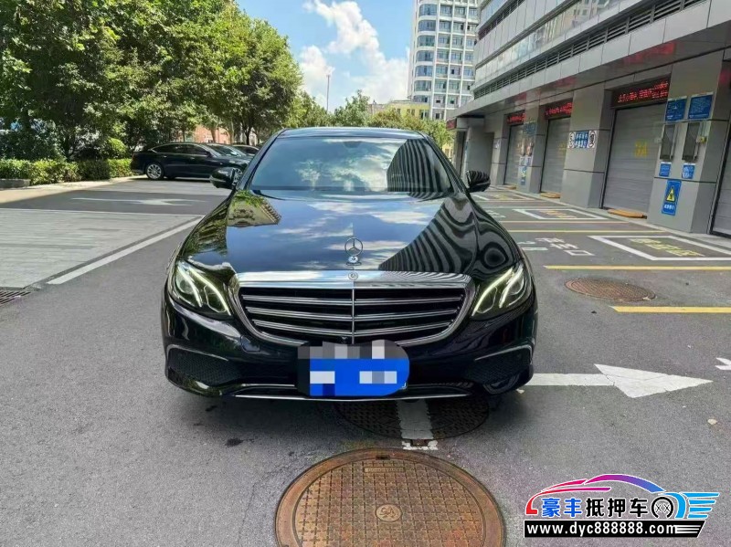 17年奔驰E轿车抵押车出售
