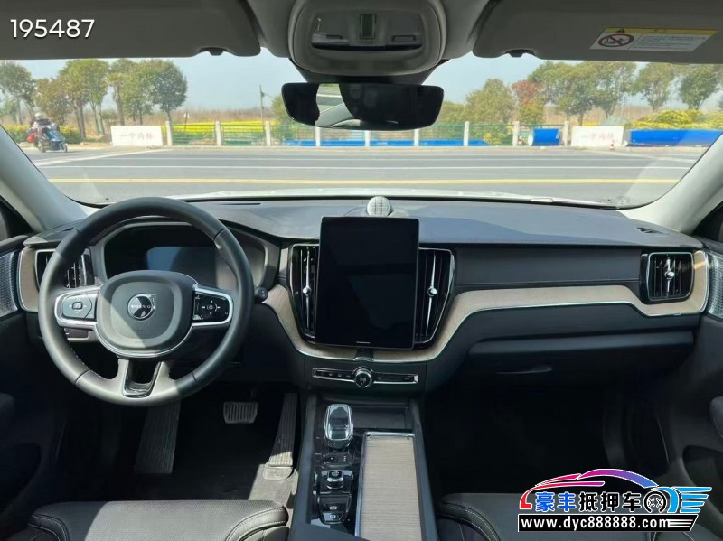 25年沃尔沃XC60轿车抵押车出售